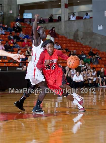 Thumbnail 1 in MacArthur vs. Coronado (5A Region 1 Semifinal) photogallery.