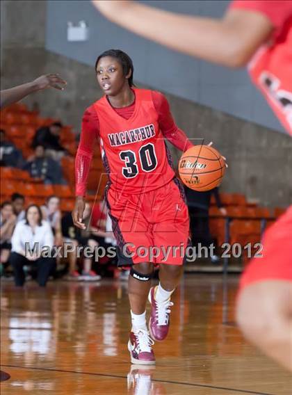 Thumbnail 2 in MacArthur vs. Coronado (5A Region 1 Semifinal) photogallery.