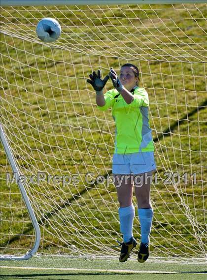 Thumbnail 2 in Timpanogos vs Snow Canyon (4A Semifinal) photogallery.
