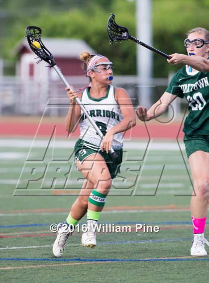 Thumbnail 3 in Yorktown vs Minisink Valley (NYSPHSAA Class B Regional Semifinal) photogallery.