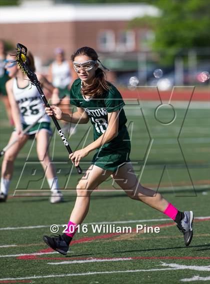 Thumbnail 2 in Yorktown vs Minisink Valley (NYSPHSAA Class B Regional Semifinal) photogallery.