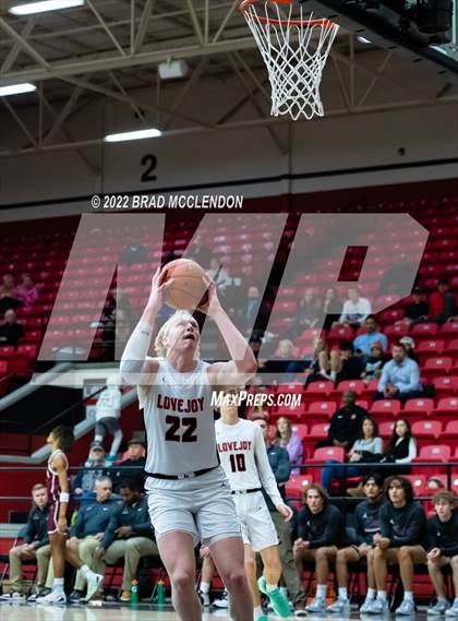 Thumbnail 1 in Sherman vs Lovejoy photogallery.