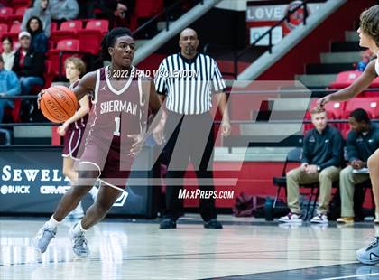 Thumbnail 3 in Sherman vs Lovejoy photogallery.