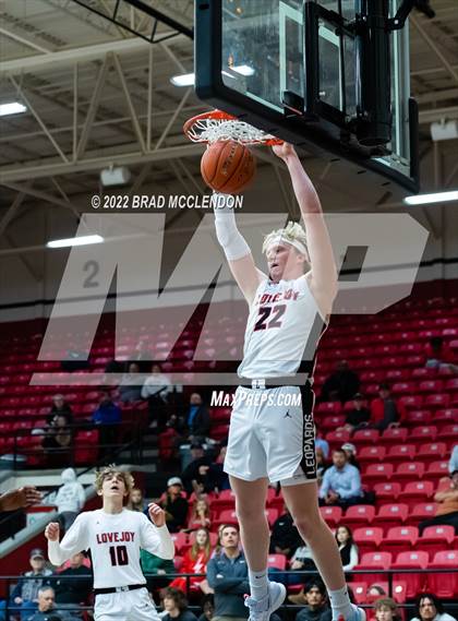 Thumbnail 2 in Sherman vs Lovejoy photogallery.