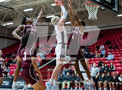 Thumbnail 2 in Sherman vs Lovejoy photogallery.