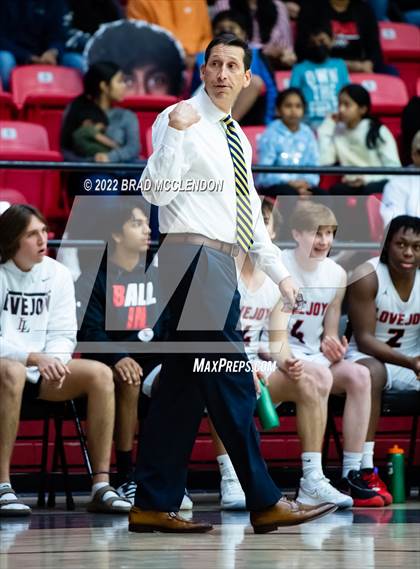 Thumbnail 1 in Sherman vs Lovejoy photogallery.
