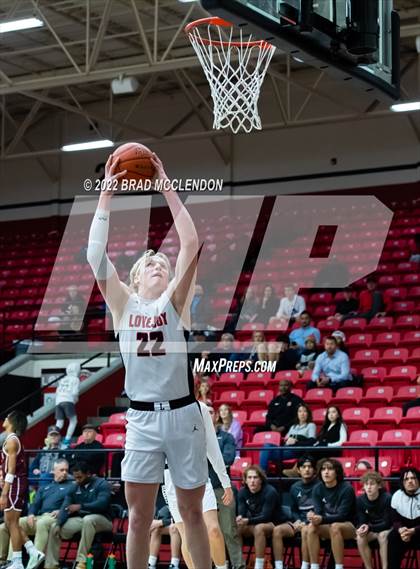 Thumbnail 2 in Sherman vs Lovejoy photogallery.