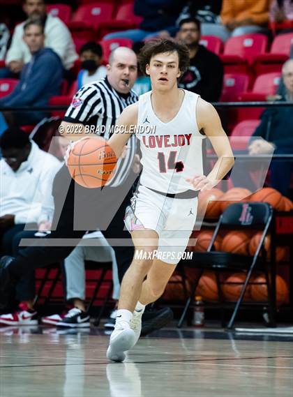 Thumbnail 2 in Sherman vs Lovejoy photogallery.