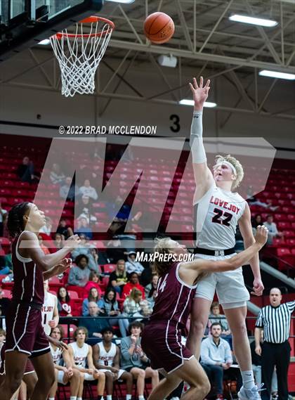 Thumbnail 3 in Sherman vs Lovejoy photogallery.