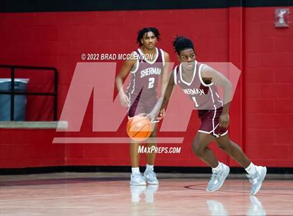 Thumbnail 2 in Sherman vs Lovejoy photogallery.