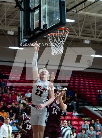 Thumbnail 1 in Sherman vs Lovejoy photogallery.