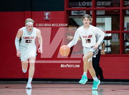 Thumbnail 2 in Sherman vs Lovejoy photogallery.