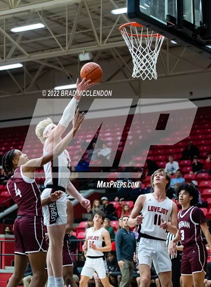 Thumbnail 1 in Sherman vs Lovejoy photogallery.