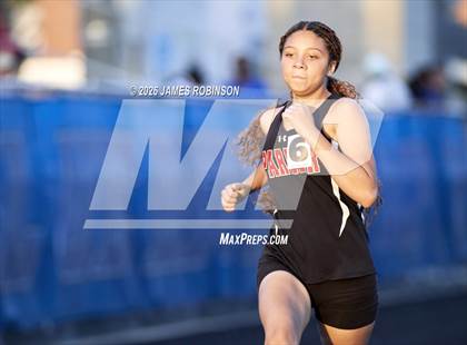 Thumbnail 3 in Stanton Invitational (800m) photogallery.
