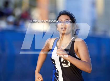 Thumbnail 1 in Stanton Invitational (800m) photogallery.