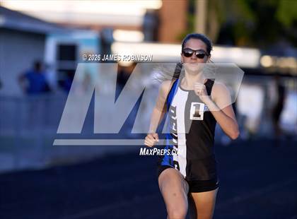 Thumbnail 1 in Stanton Invitational (800m) photogallery.