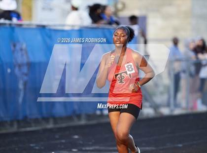 Thumbnail 2 in Stanton Invitational (800m) photogallery.