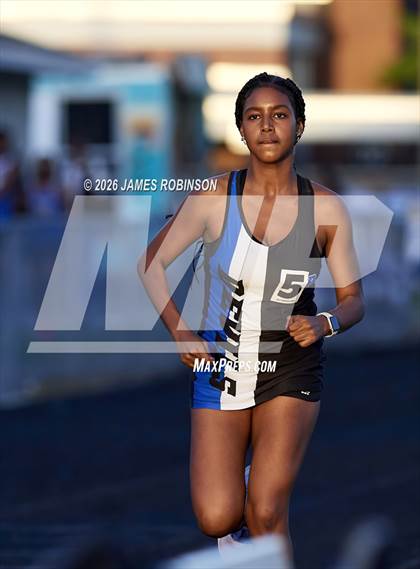 Thumbnail 3 in Stanton Invitational (800m) photogallery.