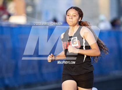 Thumbnail 1 in Stanton Invitational (800m) photogallery.