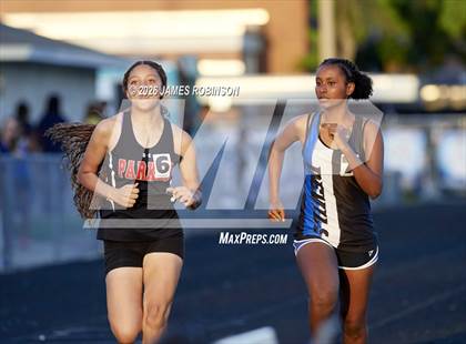 Thumbnail 2 in Stanton Invitational (800m) photogallery.