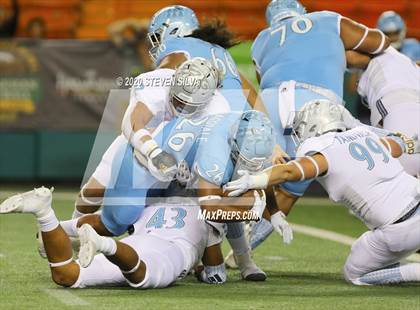 Thumbnail 3 in Polynesian Bowl (Team Makai vs. Team Mauka) photogallery.