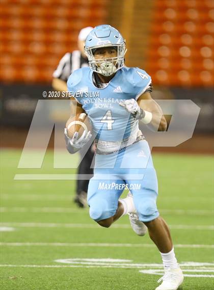 Thumbnail 1 in Polynesian Bowl (Team Makai vs. Team Mauka) photogallery.