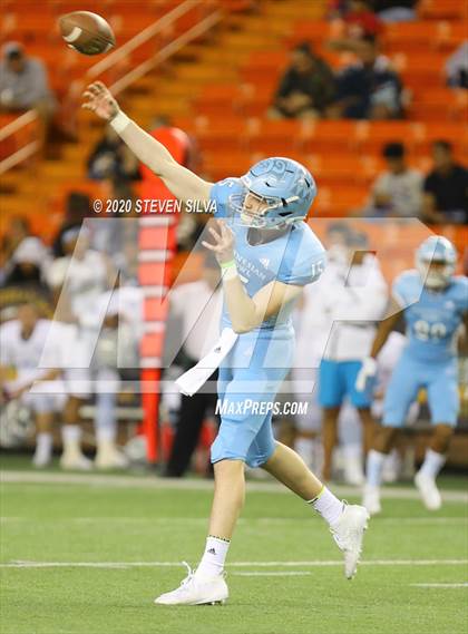 Thumbnail 3 in Polynesian Bowl (Team Makai vs. Team Mauka) photogallery.