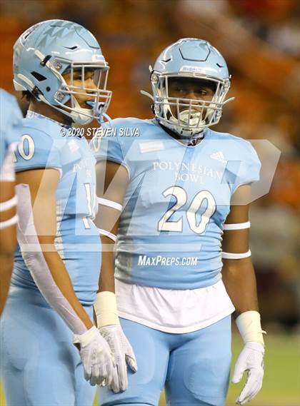 Thumbnail 2 in Polynesian Bowl (Team Makai vs. Team Mauka) photogallery.