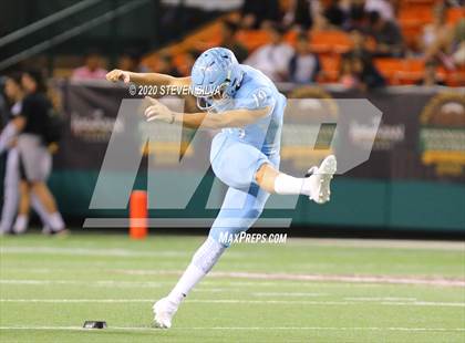 Thumbnail 2 in Polynesian Bowl (Team Makai vs. Team Mauka) photogallery.