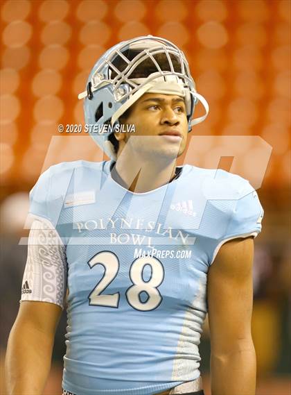 Thumbnail 2 in Polynesian Bowl (Team Makai vs. Team Mauka) photogallery.