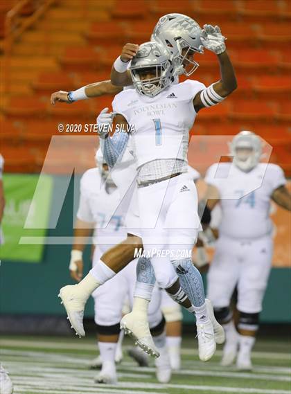 Thumbnail 3 in Polynesian Bowl (Team Makai vs. Team Mauka) photogallery.