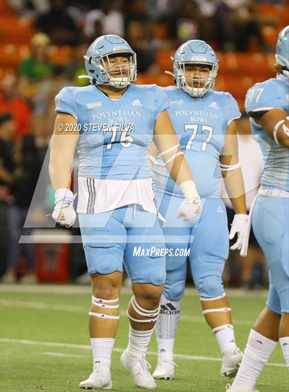 Thumbnail 1 in Polynesian Bowl (Team Makai vs. Team Mauka) photogallery.