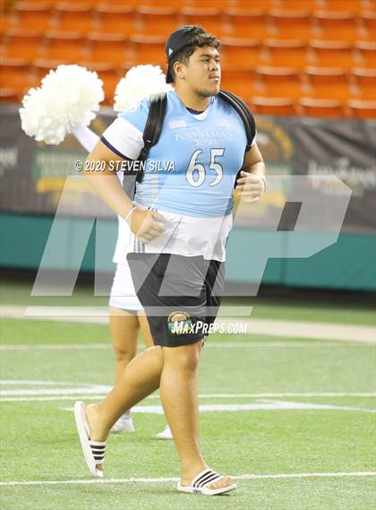 Thumbnail 3 in Polynesian Bowl (Team Makai vs. Team Mauka) photogallery.