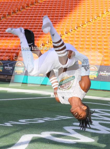 Thumbnail 1 in Polynesian Bowl (Team Makai vs. Team Mauka) photogallery.