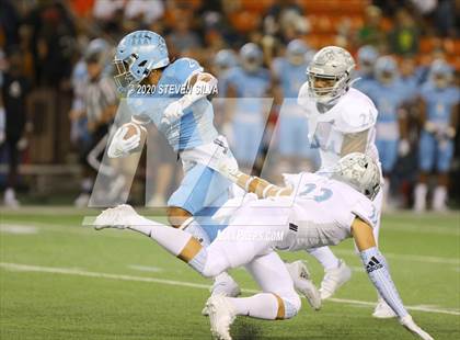 Thumbnail 3 in Polynesian Bowl (Team Makai vs. Team Mauka) photogallery.