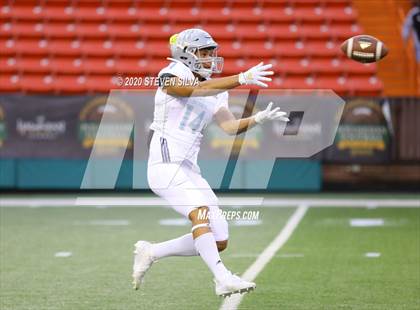 Thumbnail 2 in Polynesian Bowl (Team Makai vs. Team Mauka) photogallery.