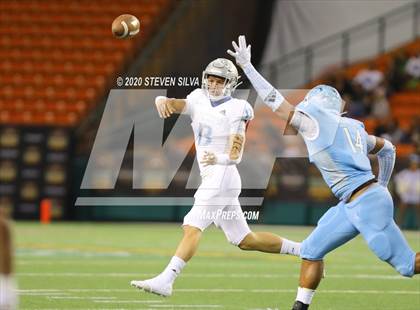 Thumbnail 3 in Polynesian Bowl (Team Makai vs. Team Mauka) photogallery.