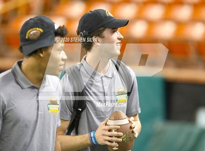 Thumbnail 2 in Polynesian Bowl (Team Makai vs. Team Mauka) photogallery.