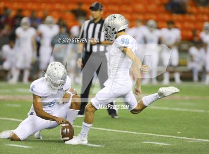 Thumbnail 3 in Polynesian Bowl (Team Makai vs. Team Mauka) photogallery.