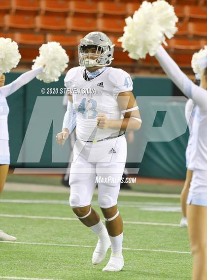 Thumbnail 2 in Polynesian Bowl (Team Makai vs. Team Mauka) photogallery.