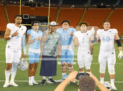 Thumbnail 1 in Polynesian Bowl (Team Makai vs. Team Mauka) photogallery.