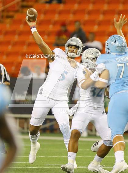 Thumbnail 3 in Polynesian Bowl (Team Makai vs. Team Mauka) photogallery.