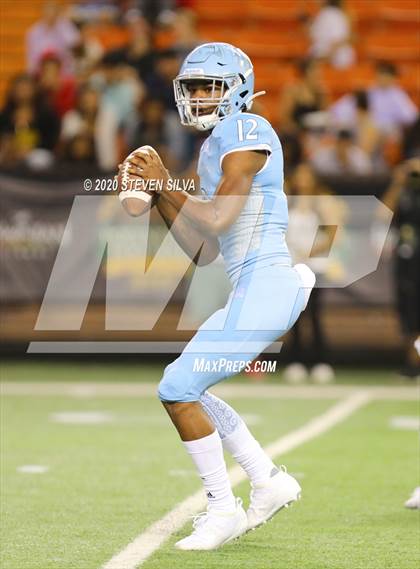 Thumbnail 1 in Polynesian Bowl (Team Makai vs. Team Mauka) photogallery.