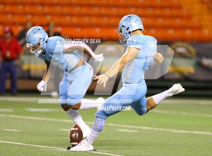 Thumbnail 1 in Polynesian Bowl (Team Makai vs. Team Mauka) photogallery.