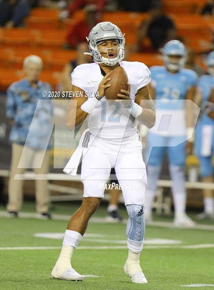 Thumbnail 3 in Polynesian Bowl (Team Makai vs. Team Mauka) photogallery.
