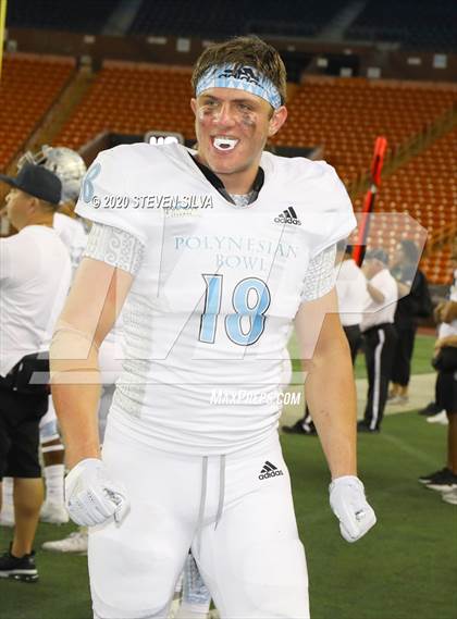 Thumbnail 3 in Polynesian Bowl (Team Makai vs. Team Mauka) photogallery.