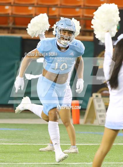 Thumbnail 3 in Polynesian Bowl (Team Makai vs. Team Mauka) photogallery.