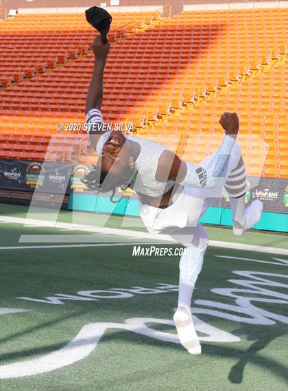 Thumbnail 3 in Polynesian Bowl (Team Makai vs. Team Mauka) photogallery.