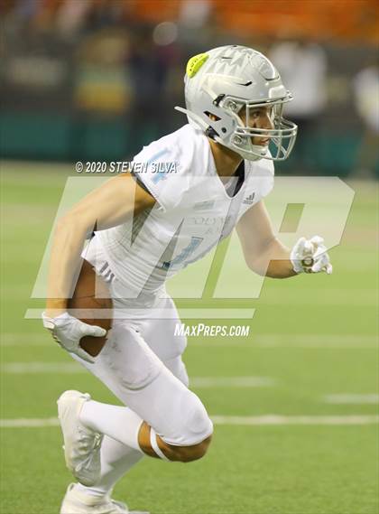 Thumbnail 2 in Polynesian Bowl (Team Makai vs. Team Mauka) photogallery.