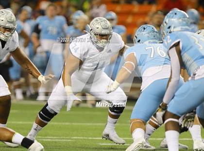 Thumbnail 2 in Polynesian Bowl (Team Makai vs. Team Mauka) photogallery.